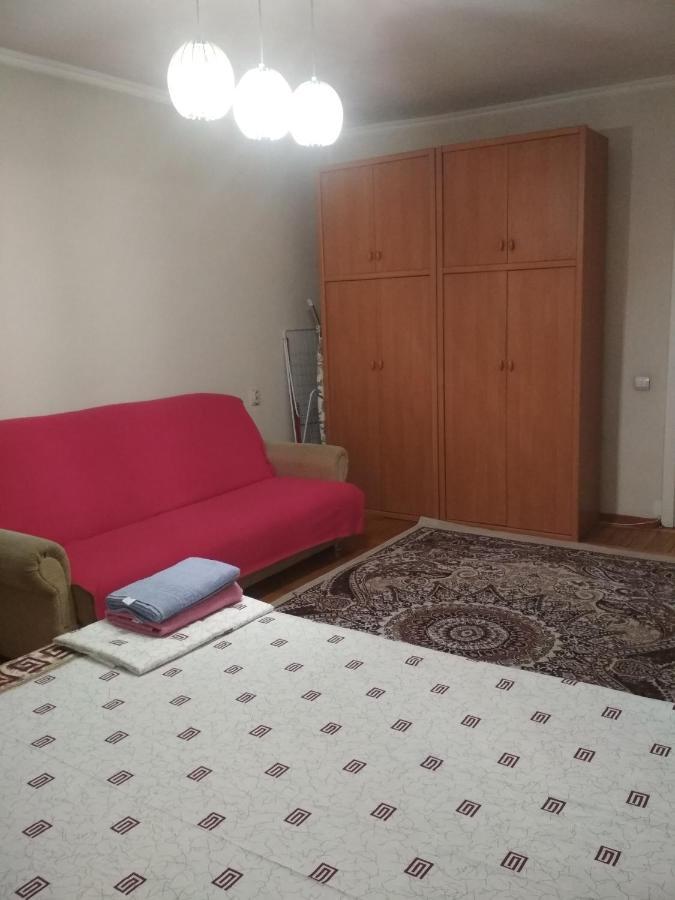 1-к. карасай батыра 110 Apartment